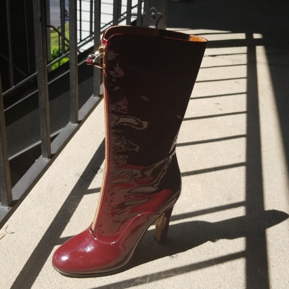 Valentino midcalf booths